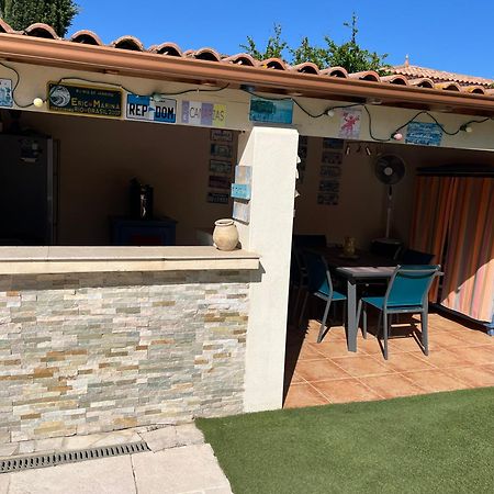 Villa Avec Piscine Gallargues-le-Montueux Eksteriør bilde