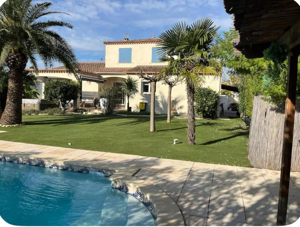 Villa Avec Piscine Gallargues-le-Montueux Eksteriør bilde
