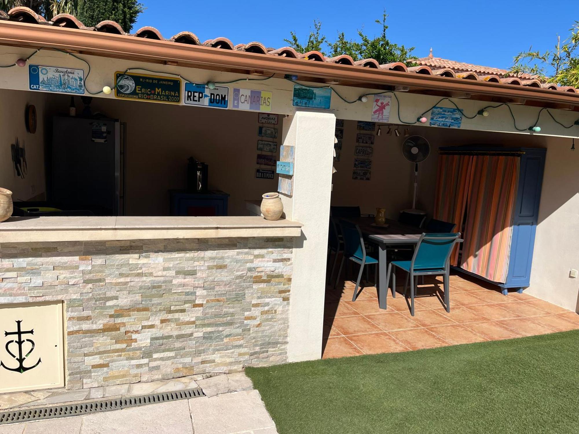 Villa Avec Piscine Gallargues-le-Montueux Eksteriør bilde